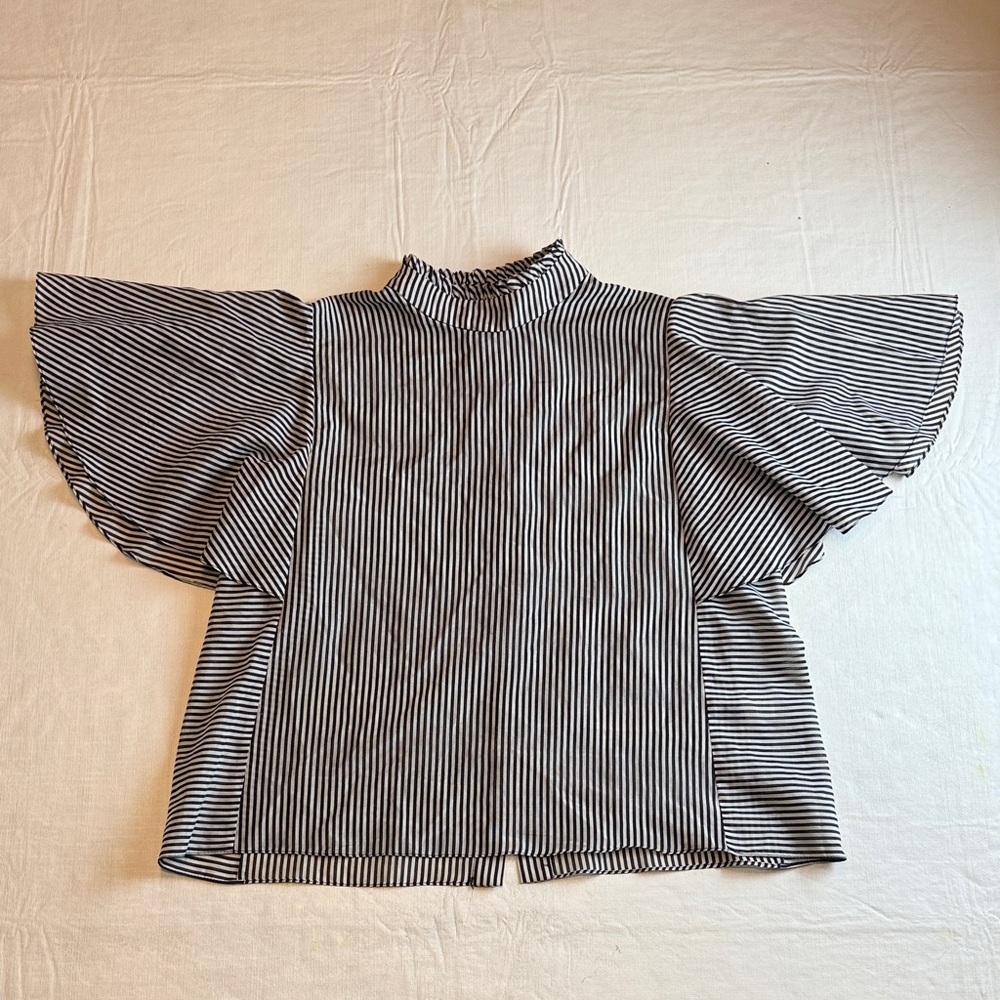 WHIT Black White Striped Blouse Back Button Closure Flutter Sleeves Size S